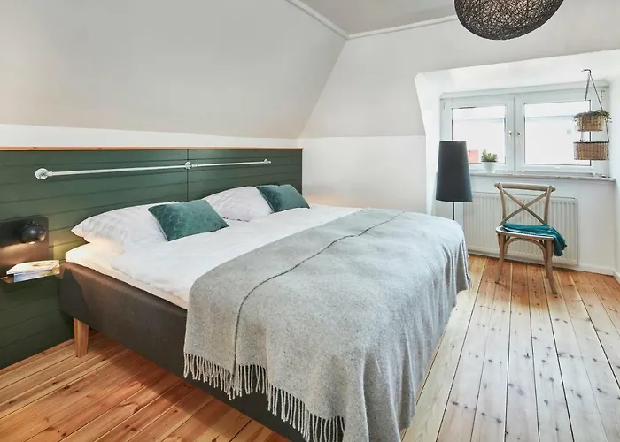 Gluecksferien- Gaensebluemchen