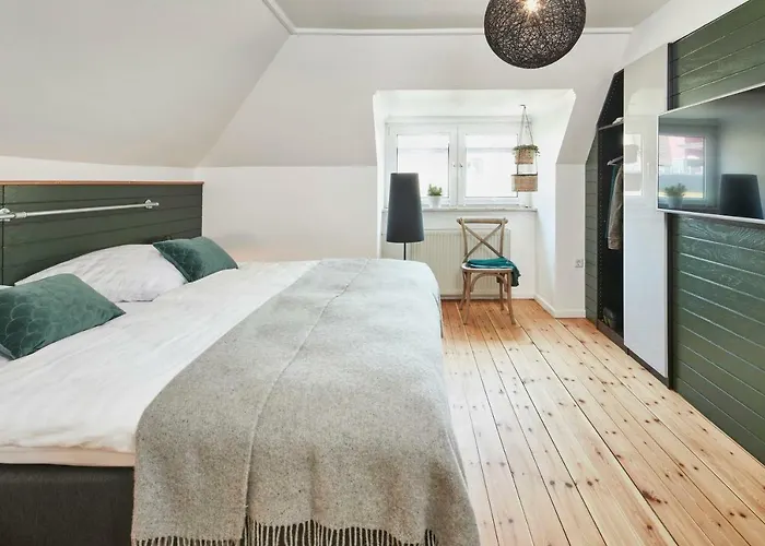 Gluecksferien- Gaensebluemchen * Glücksburg